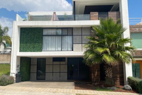 Parque Victoria Lomas Angelopolis II - casa en venta de 3 niveles