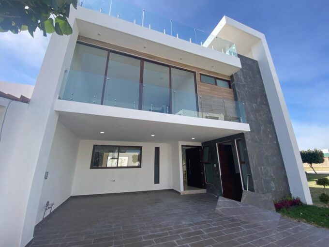 Parque Chihuahua Lomas de Angelópolis III - Casa en venta