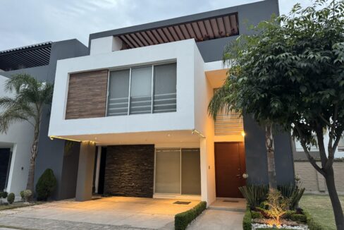 Parque Baja California Sur Lomas de Angelópolis III - casa en venta