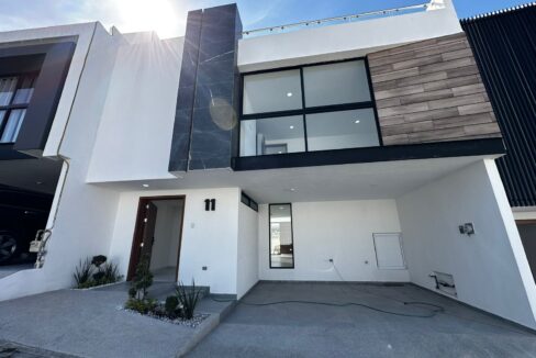 Parque Milán Lomas de Angelópolis IIII - casa en venta