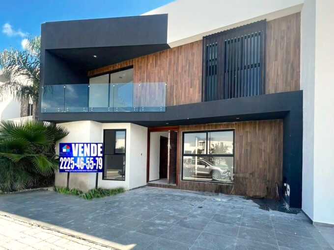 Parque Chihuahua Lomas de Angelópolis III - Casa en venta