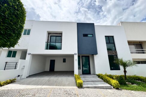 Clúster 11-11-11 Lomas de Angelópolis I - casa en venta