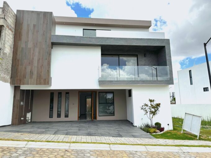 Parque San Marino Lomas de Angelópolis II - casa en venta