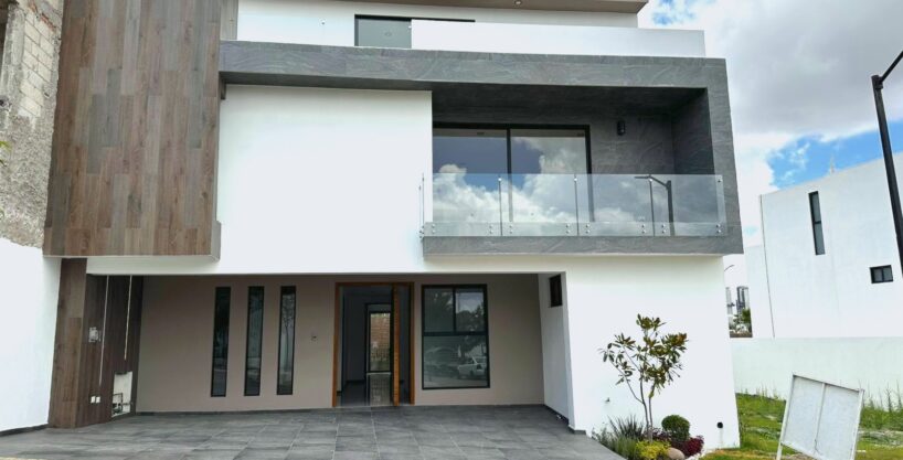 Parque San Marino Lomas de Angelópolis II - casa en venta
