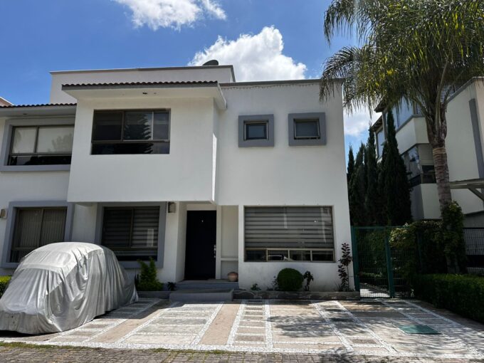 Clúster 6 Privanza Lomas de Angelópolis I - Casa en Venta