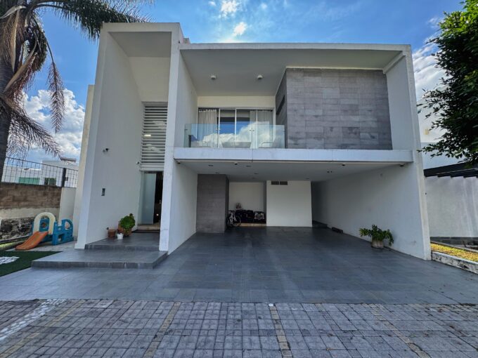 Clúster 444 Lomas de Angelópolis I - Casa en venta 2222168656