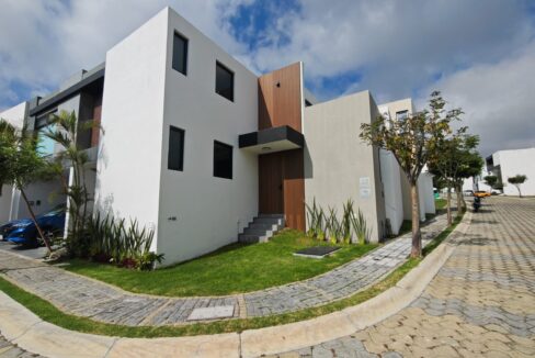 Parque Aguascalientes Lomas de Angelópolis III - casa en venta esquina