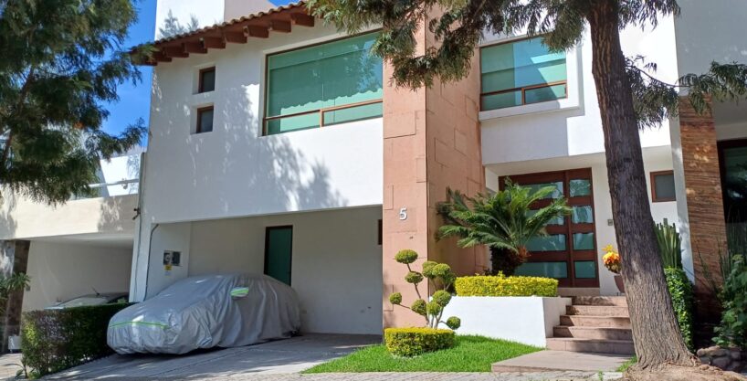 Parque Santiago Lomas de Angelópolis II - casa en venta de 2 niveles