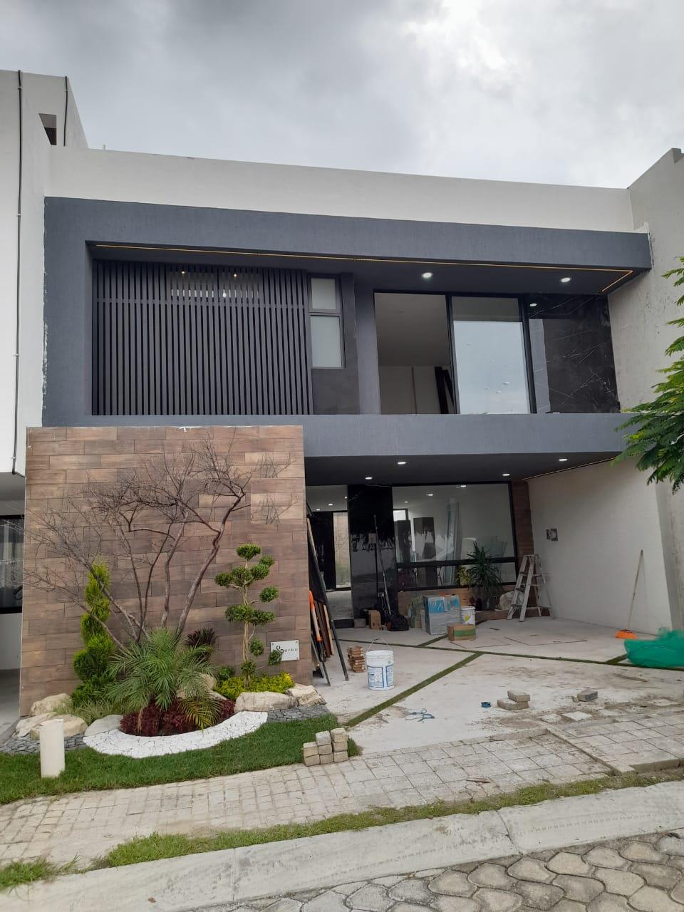 Parque Sonora Lomas de Angelópolis III – casa en venta de 3 niveles